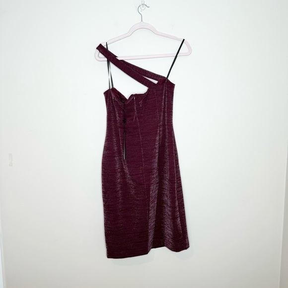 NWT BLACK HALO Vintea Metallic One Shoulder Crimson Mini Dress - Picture 7 of 7